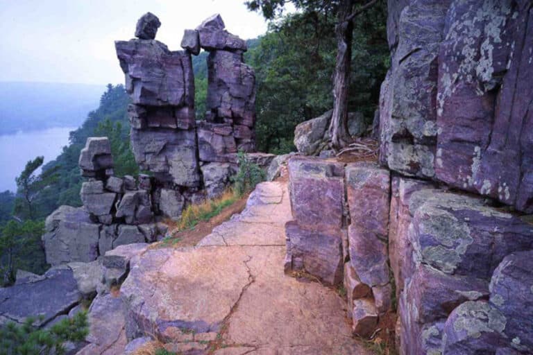 Devils Lake Devils Doorway